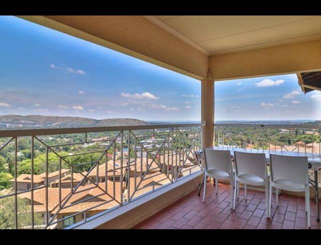 2 BEDROOM TOWNHOUSE FOR SALE IN PRIMROSE HILL